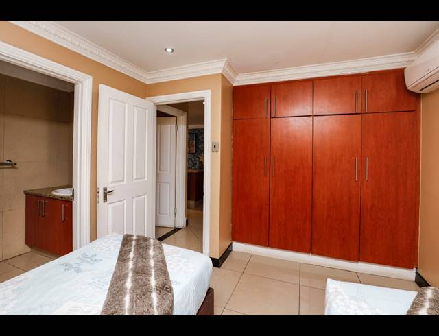 2 BEDROOM APARTMENT FOR SALE IN NORTH BEACH